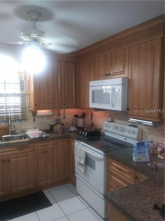 For Sale: $145,000 (2 beds, 2 baths, 1090 Square Feet)