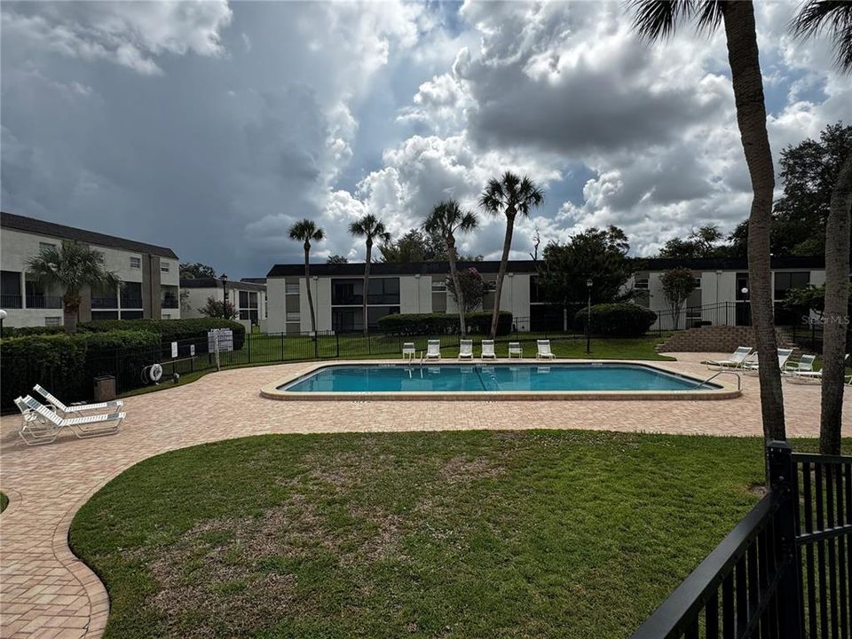 For Sale: $145,000 (2 beds, 2 baths, 1090 Square Feet)