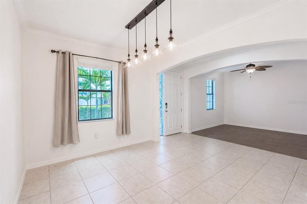 En Renta: $4,600 (6 camas, 4 baños, 3295 Pies cuadrados)
