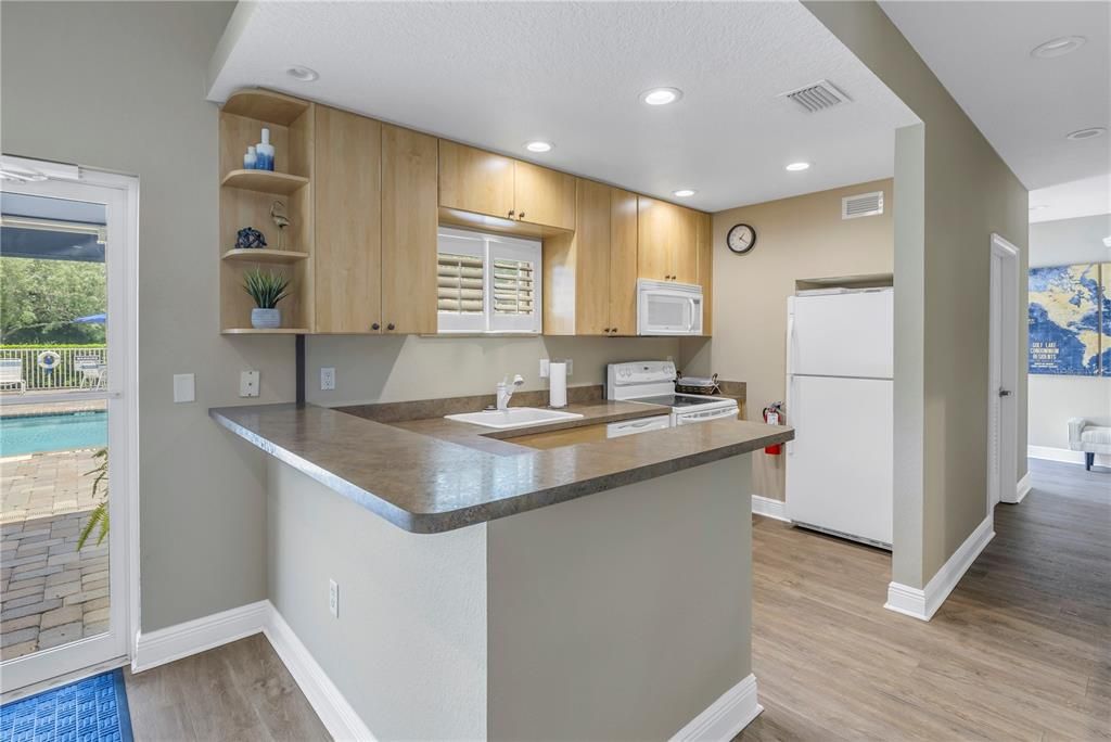 For Rent: $2,200 (2 beds, 2 baths, 1324 Square Feet)