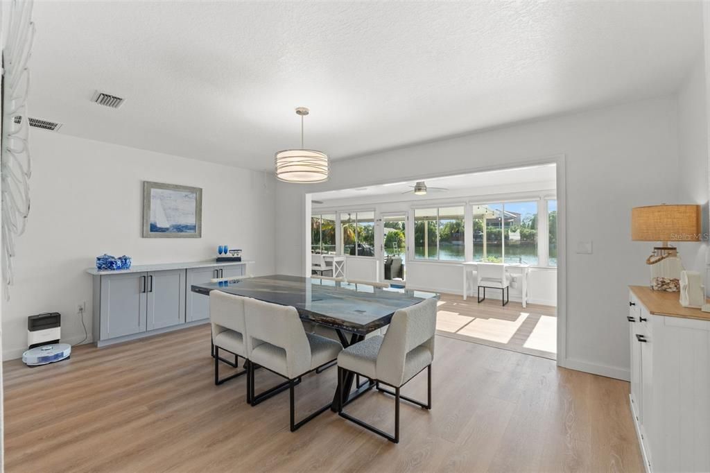 For Sale: $430,000 (3 beds, 2 baths, 1776 Square Feet)