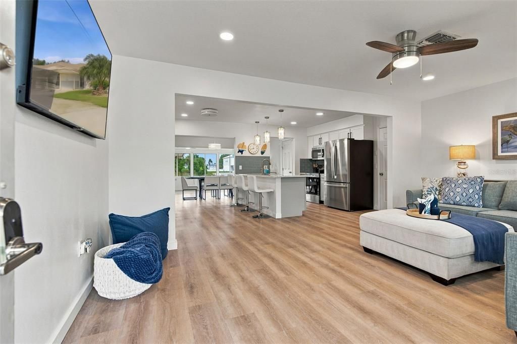 For Sale: $430,000 (3 beds, 2 baths, 1776 Square Feet)