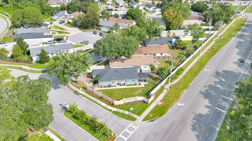 На продажу: $375,000 (3 спален, 2 ванн, 1281 Квадратных фут)