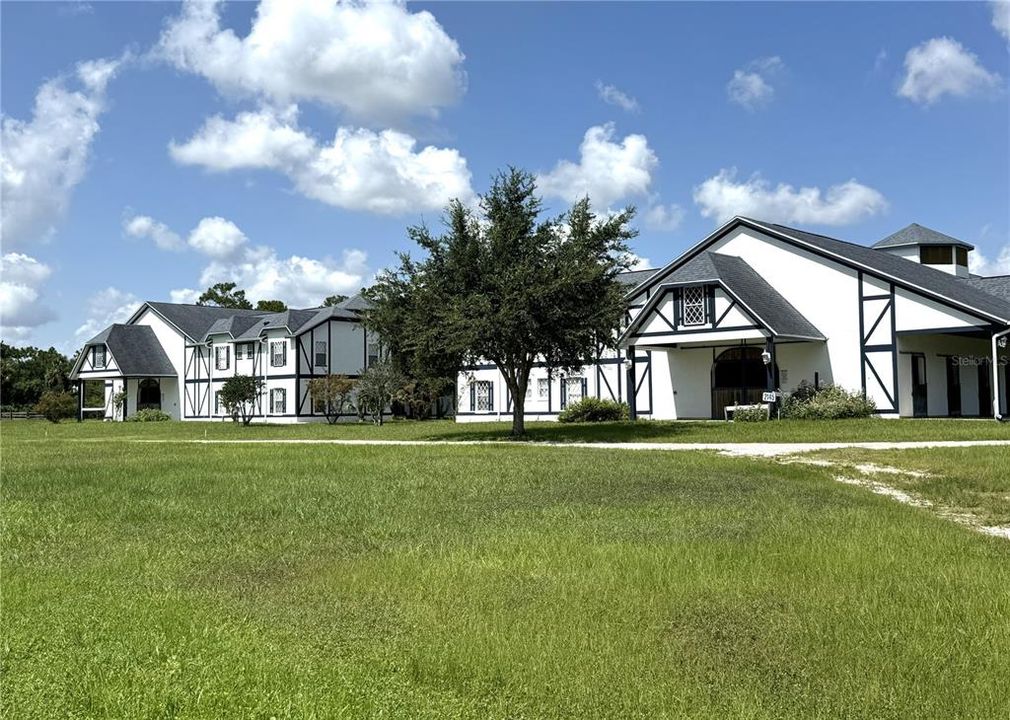 For Sale: $4,650,000 (9 beds, 11 baths, 5200 Square Feet)