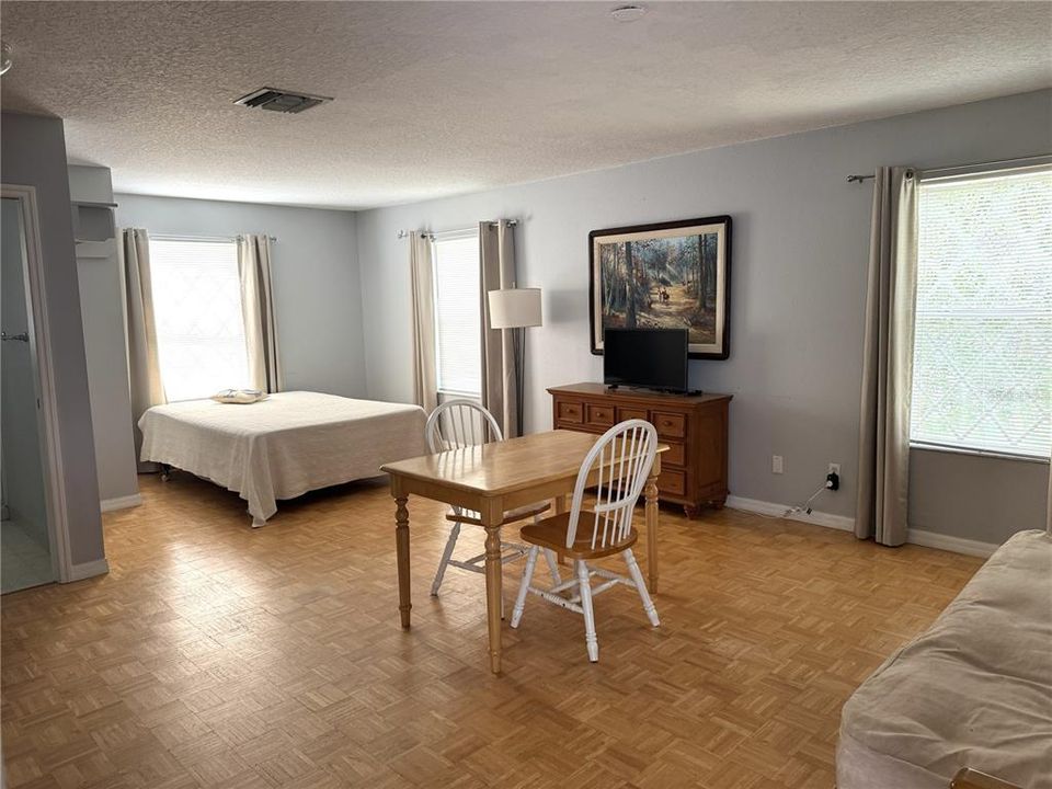 For Sale: $4,650,000 (9 beds, 11 baths, 5200 Square Feet)
