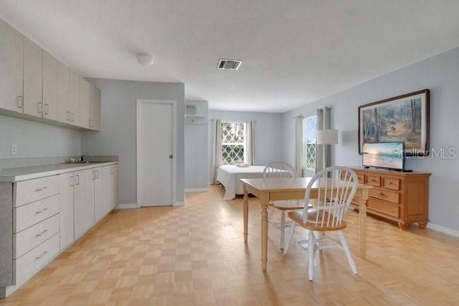 For Sale: $4,650,000 (9 beds, 11 baths, 5200 Square Feet)
