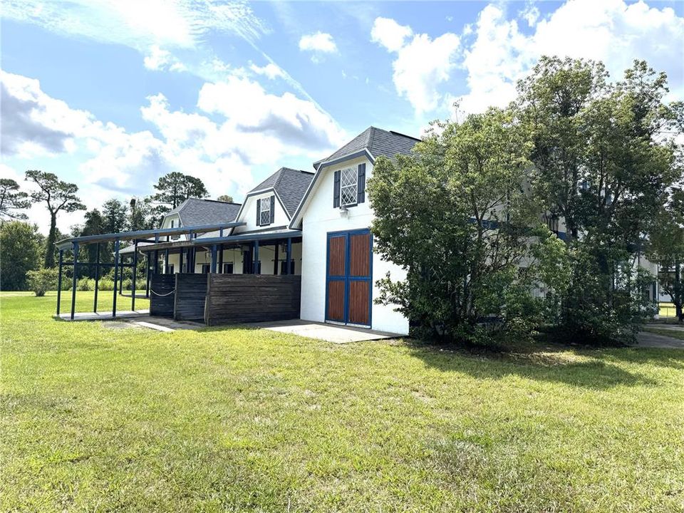 For Sale: $4,650,000 (9 beds, 11 baths, 5200 Square Feet)