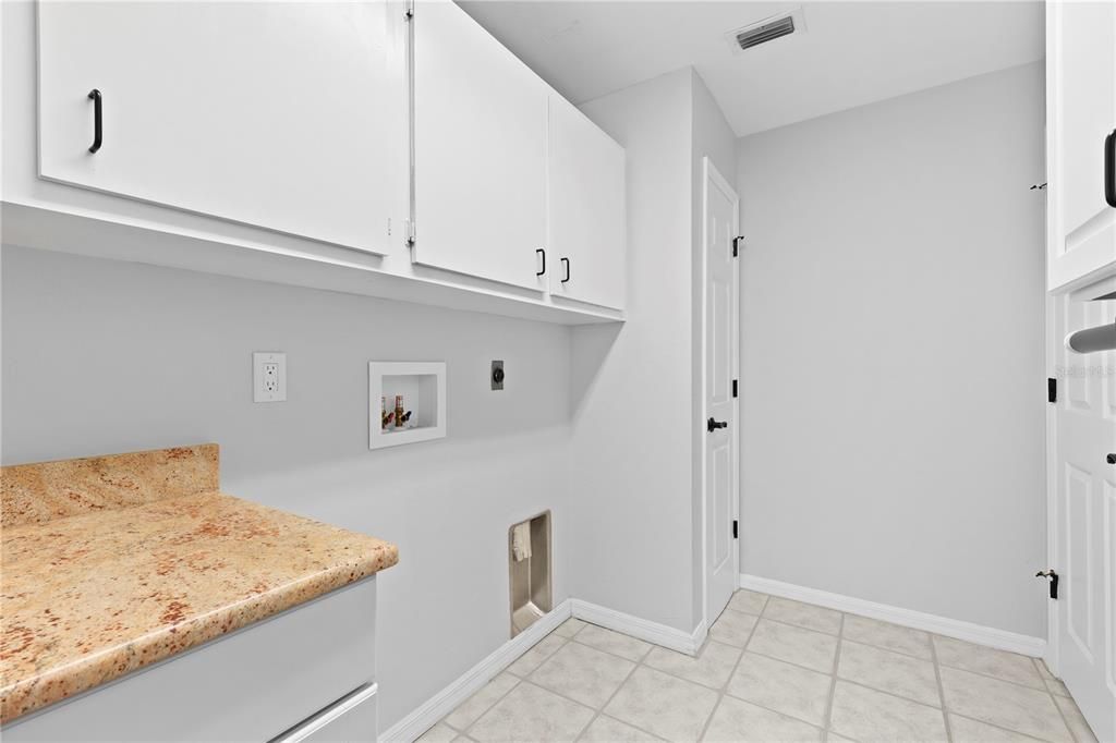 For Sale: $599,000 (4 beds, 3 baths, 2693 Square Feet)