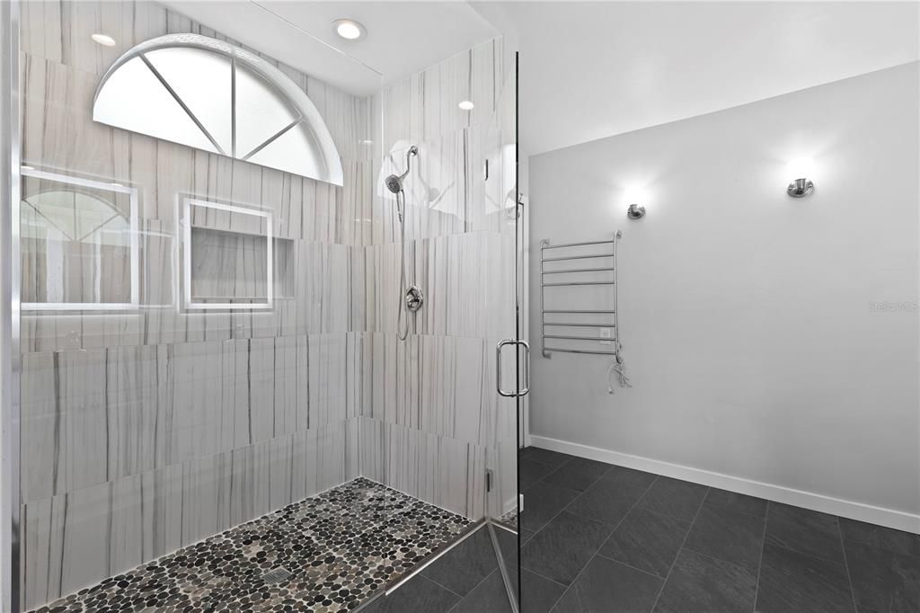 For Sale: $599,000 (4 beds, 3 baths, 2693 Square Feet)