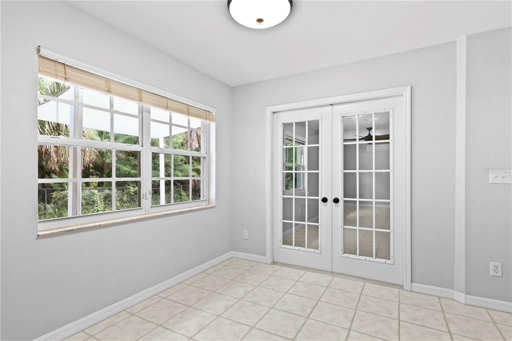 For Sale: $599,000 (4 beds, 3 baths, 2693 Square Feet)