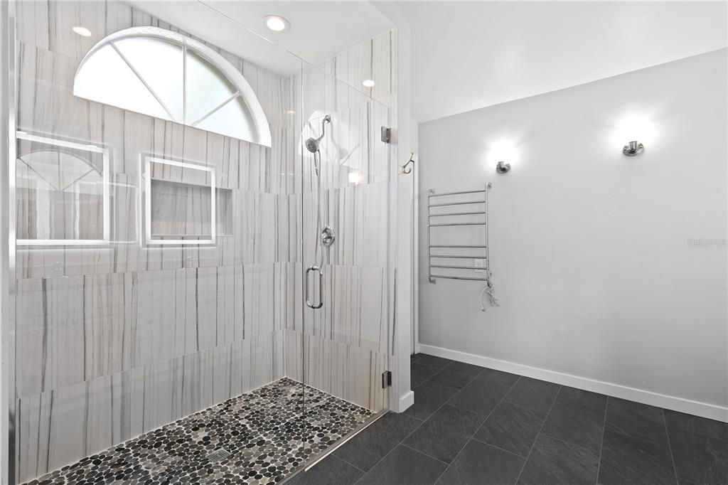 For Sale: $599,000 (4 beds, 3 baths, 2693 Square Feet)