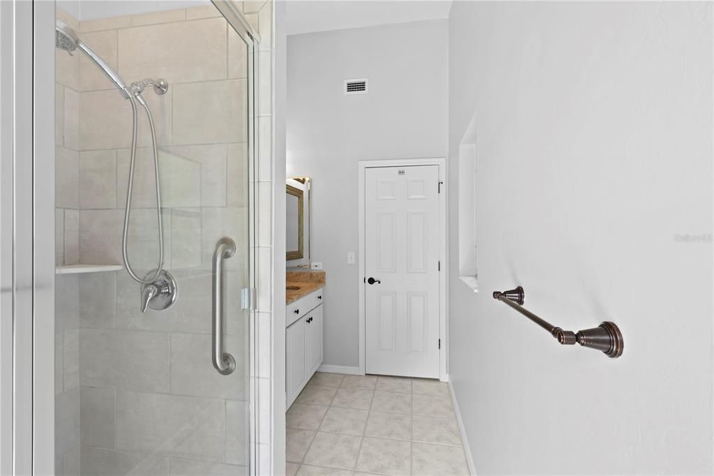 For Sale: $599,000 (4 beds, 3 baths, 2693 Square Feet)