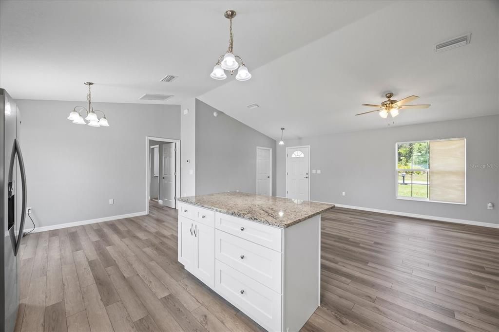 For Sale: $285,000 (3 beds, 2 baths, 1377 Square Feet)