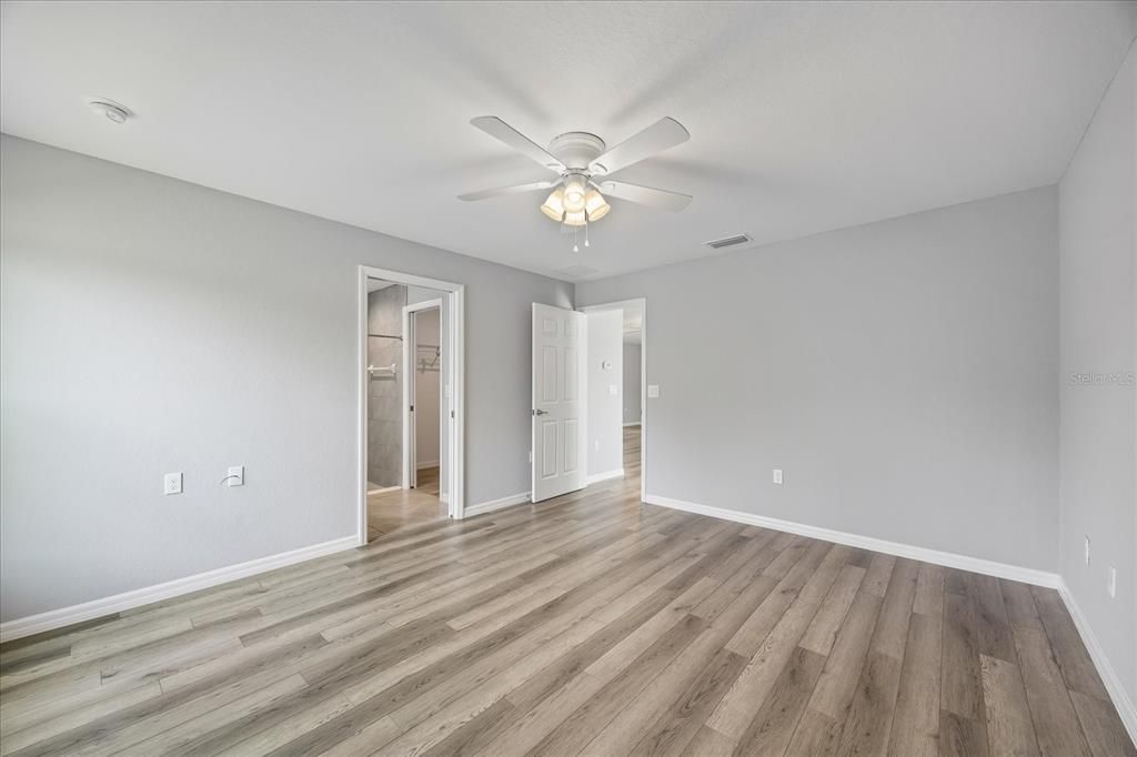 For Sale: $285,000 (3 beds, 2 baths, 1377 Square Feet)