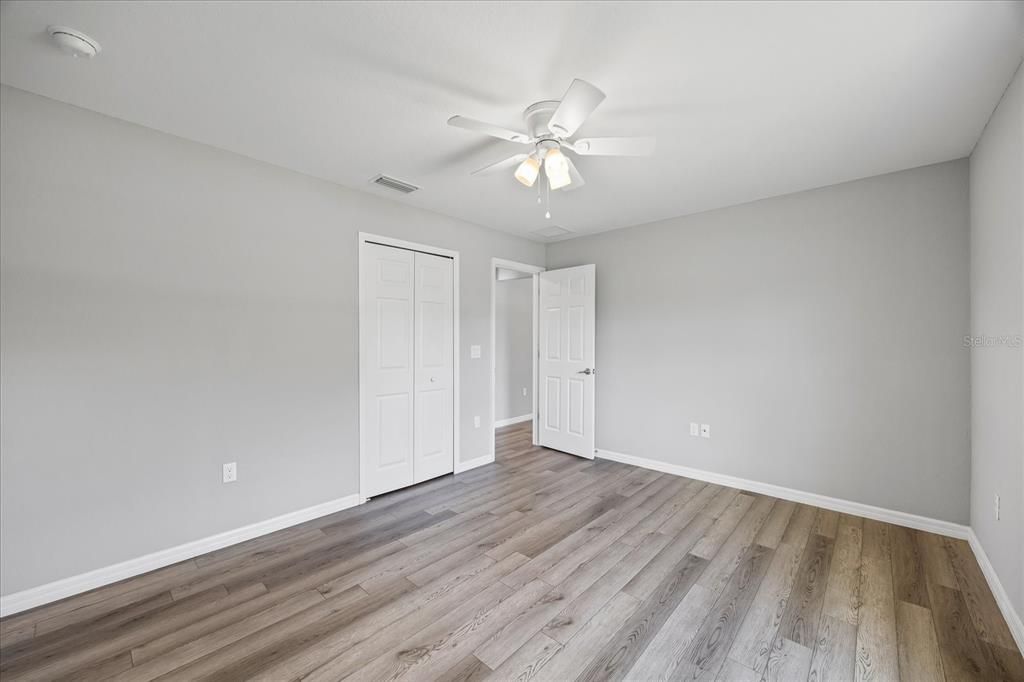 For Sale: $285,000 (3 beds, 2 baths, 1377 Square Feet)