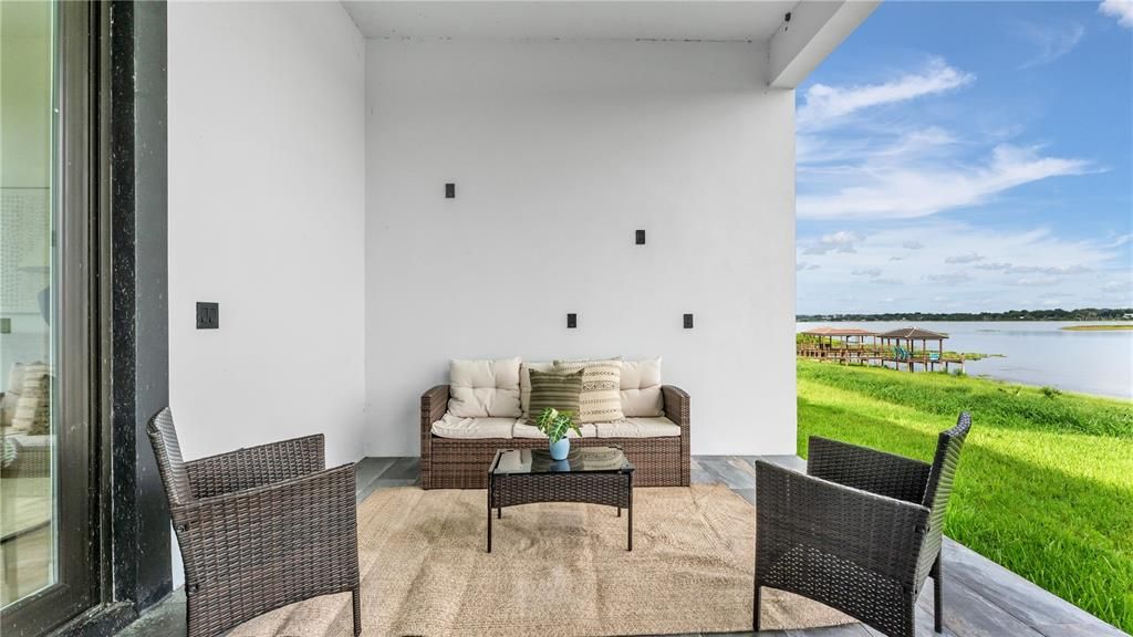 For Sale: $1,049,000 (5 beds, 5 baths, 3527 Square Feet)