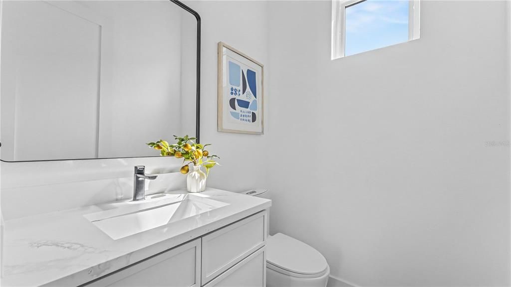 For Sale: $1,049,000 (5 beds, 5 baths, 3527 Square Feet)