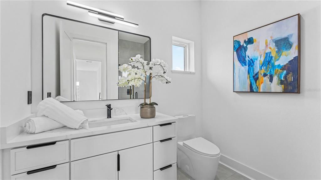 For Sale: $1,049,000 (5 beds, 5 baths, 3527 Square Feet)
