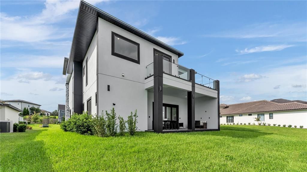 For Sale: $1,049,000 (5 beds, 5 baths, 3527 Square Feet)