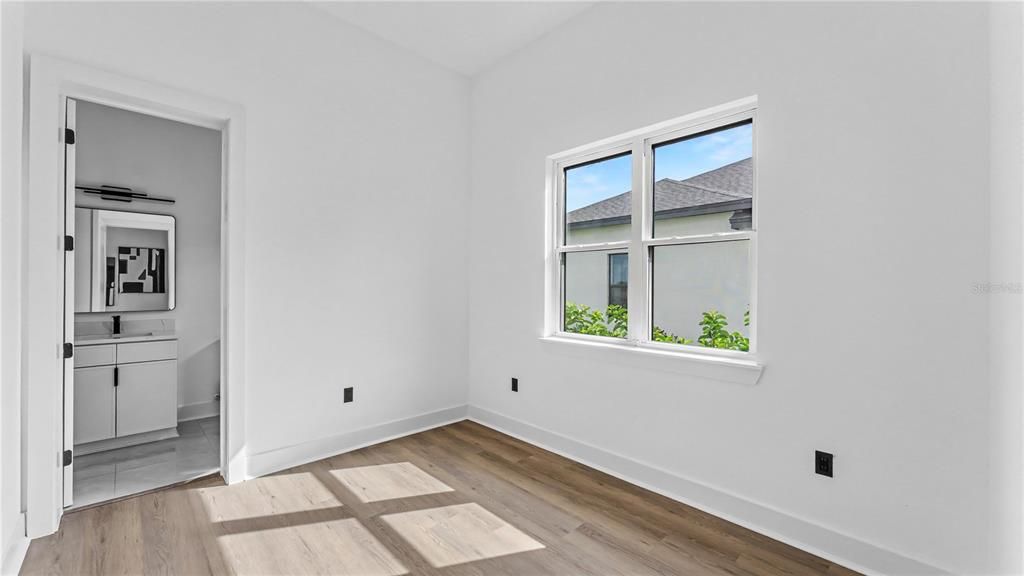 For Sale: $1,049,000 (5 beds, 5 baths, 3527 Square Feet)