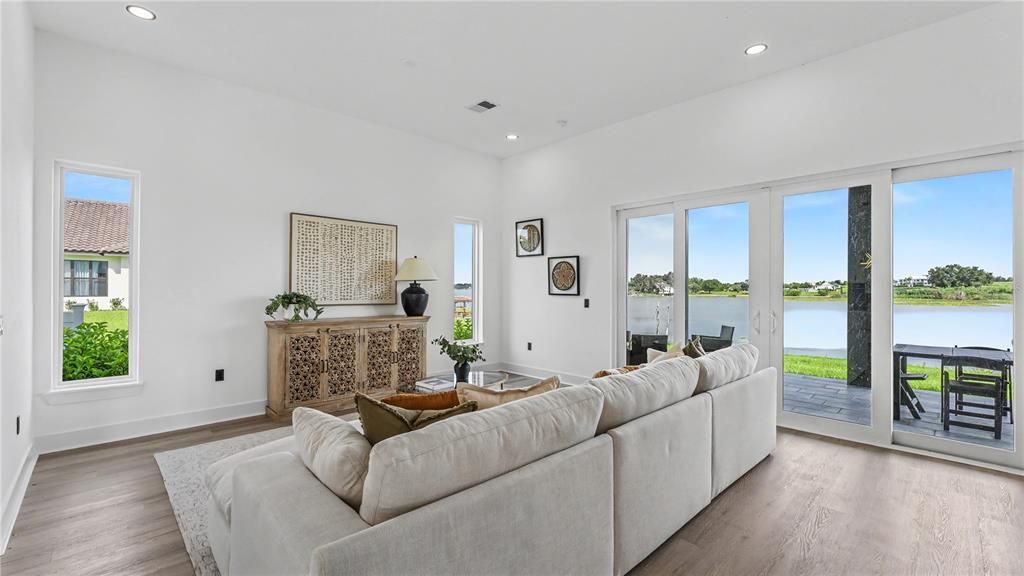 For Sale: $1,049,000 (5 beds, 5 baths, 3527 Square Feet)