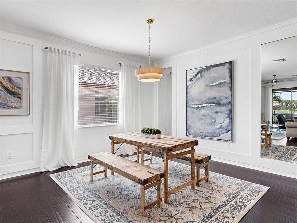 For Sale: $585,000 (3 beds, 3 baths, 2032 Square Feet)