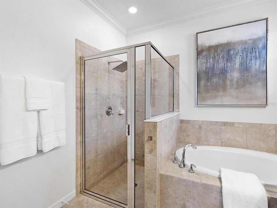 For Sale: $585,000 (3 beds, 3 baths, 2032 Square Feet)