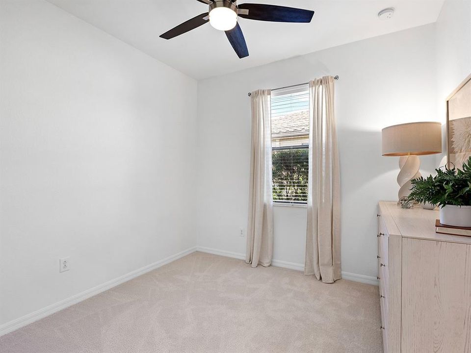 For Sale: $585,000 (3 beds, 3 baths, 2032 Square Feet)
