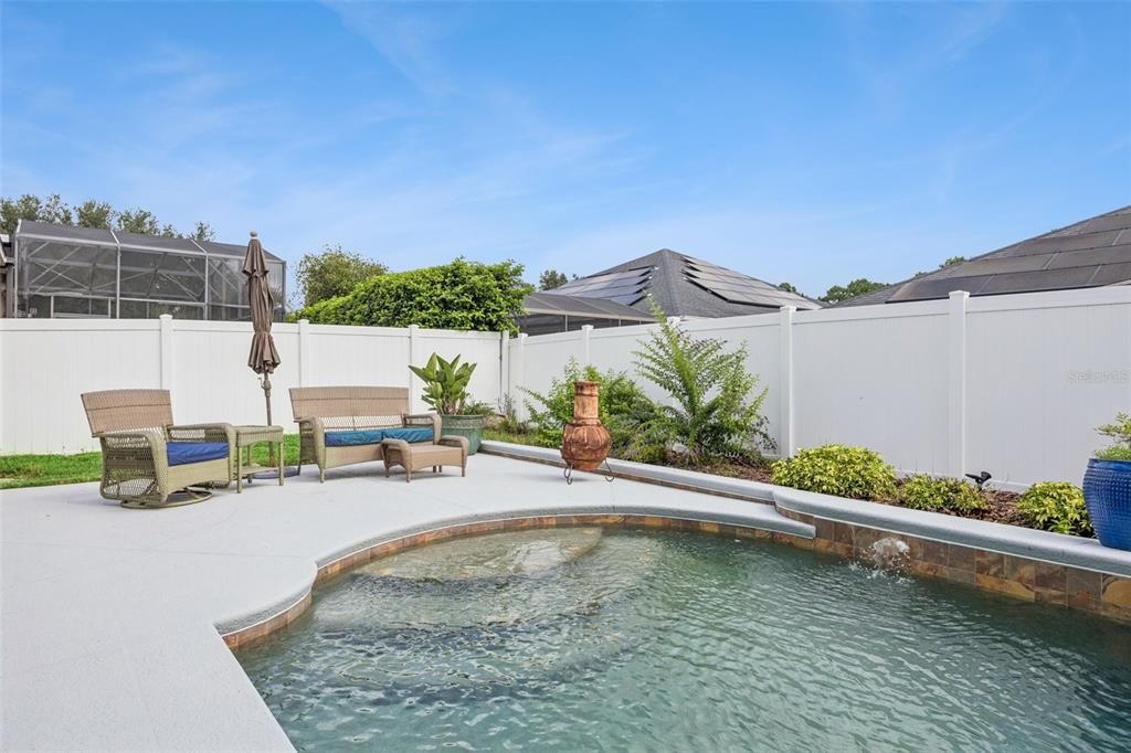 Activo con contrato: $675,000 (4 camas, 3 baños, 2286 Pies cuadrados)