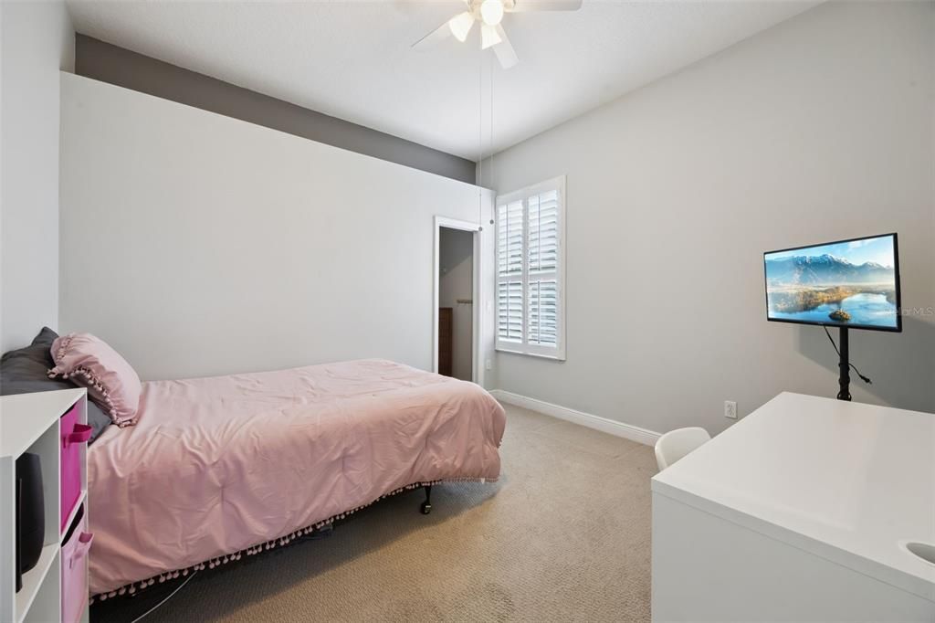 Activo con contrato: $675,000 (4 camas, 3 baños, 2286 Pies cuadrados)