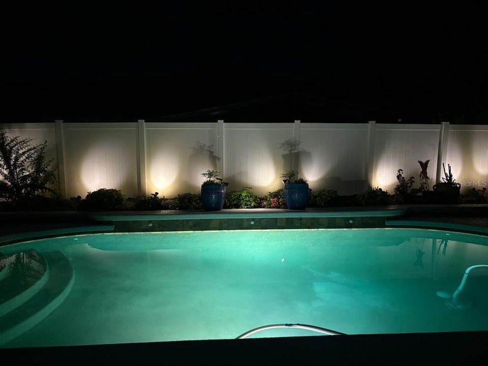 Activo con contrato: $675,000 (4 camas, 3 baños, 2286 Pies cuadrados)