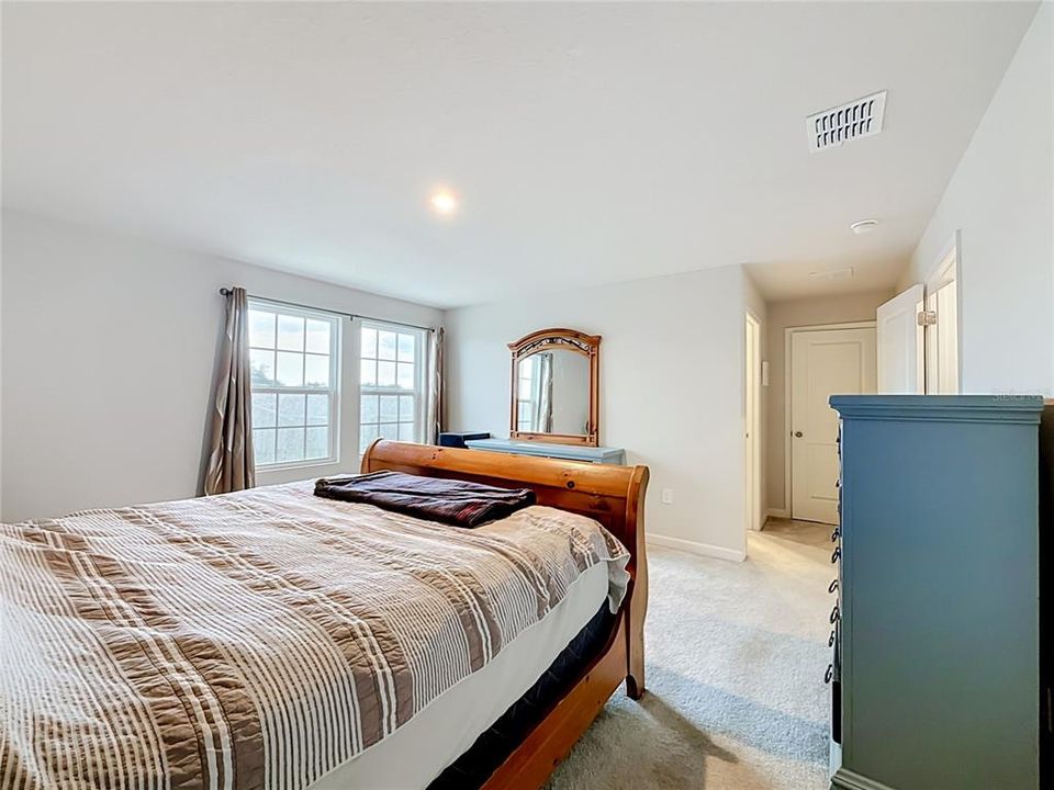 For Sale: $329,900 (4 beds, 2 baths, 2240 Square Feet)