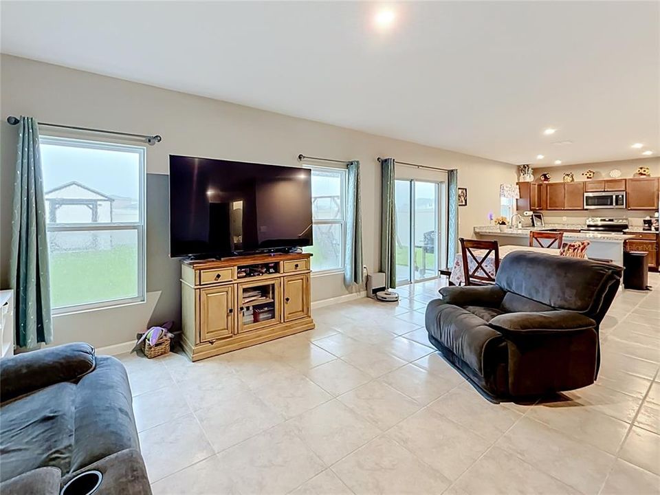 For Sale: $329,900 (4 beds, 2 baths, 2240 Square Feet)