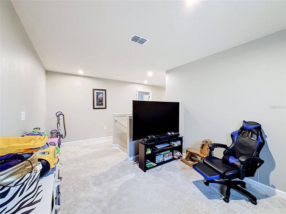 For Sale: $329,900 (4 beds, 2 baths, 2240 Square Feet)