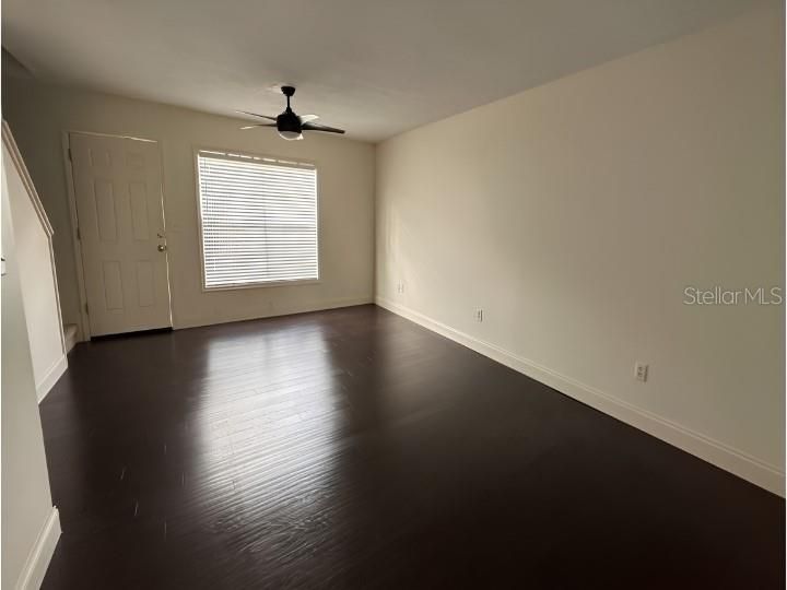 En Venta: $229,900 (3 camas, 2 baños, 1151 Pies cuadrados)
