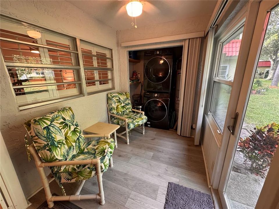 For Sale: $140,000 (1 beds, 1 baths, 644 Square Feet)
