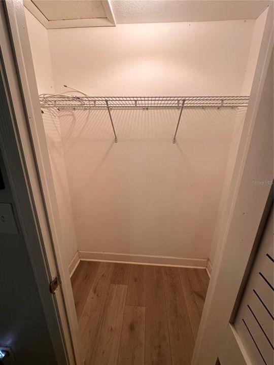 For Sale: $140,000 (1 beds, 1 baths, 644 Square Feet)