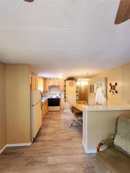 For Sale: $84,000 (2 beds, 1 baths, 672 Square Feet)