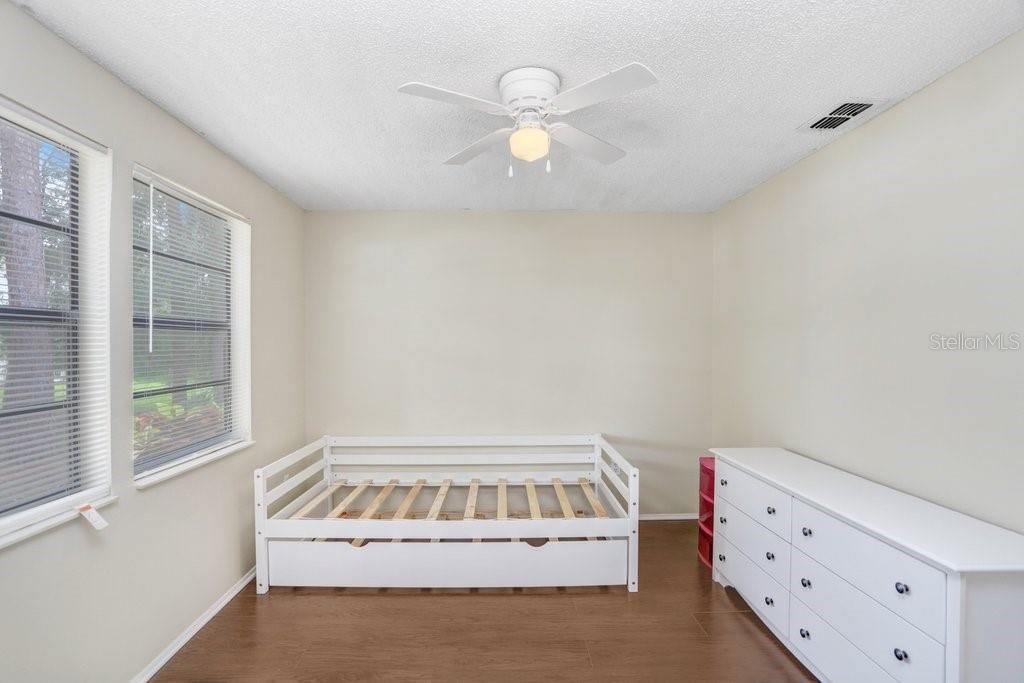 For Rent: $1,700 (2 beds, 2 baths, 915 Square Feet)