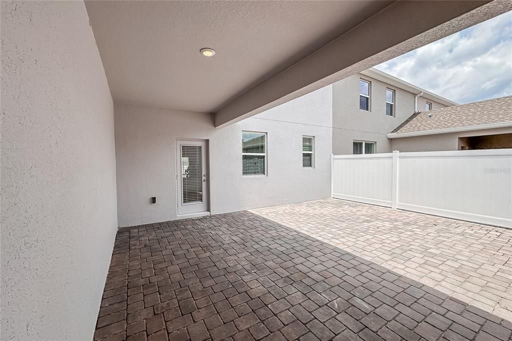 For Rent: $2,850 (3 beds, 2 baths, 1636 Square Feet)