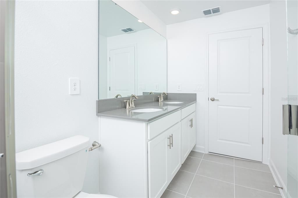 For Rent: $2,850 (3 beds, 2 baths, 1636 Square Feet)