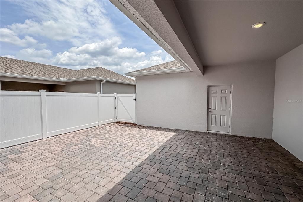 For Rent: $2,850 (3 beds, 2 baths, 1636 Square Feet)