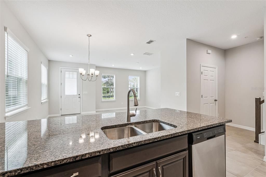 For Sale: $389,000 (3 beds, 2 baths, 1602 Square Feet)