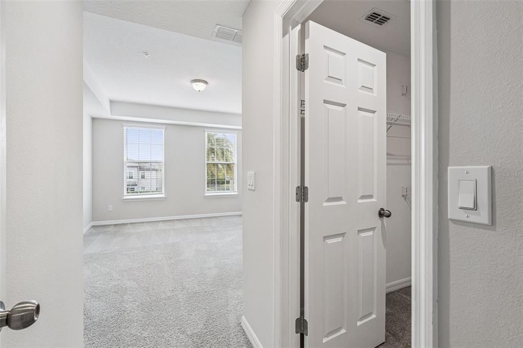 For Sale: $389,000 (3 beds, 2 baths, 1602 Square Feet)