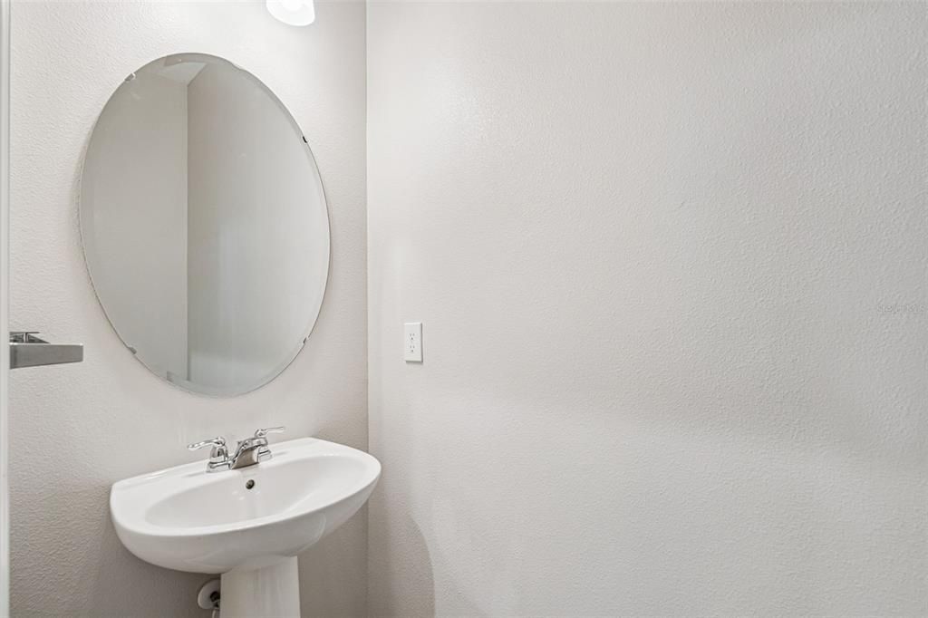 For Sale: $389,000 (3 beds, 2 baths, 1602 Square Feet)