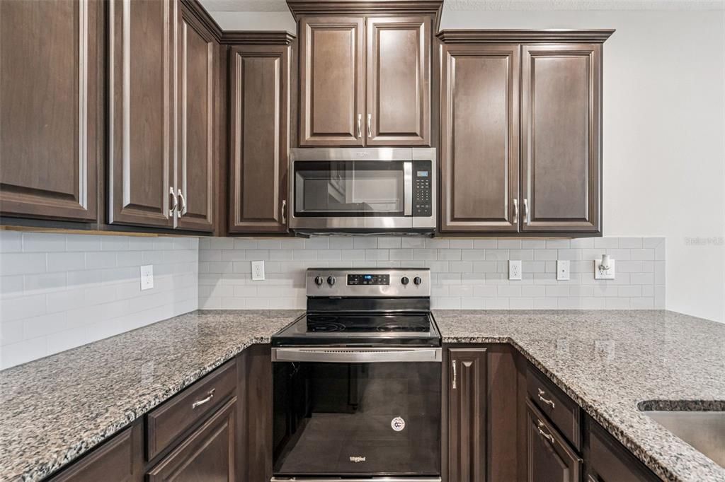 For Sale: $389,000 (3 beds, 2 baths, 1602 Square Feet)