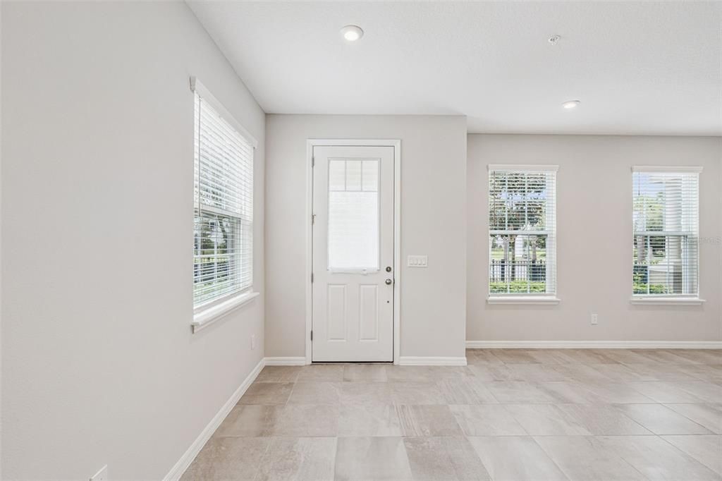 For Sale: $389,000 (3 beds, 2 baths, 1602 Square Feet)