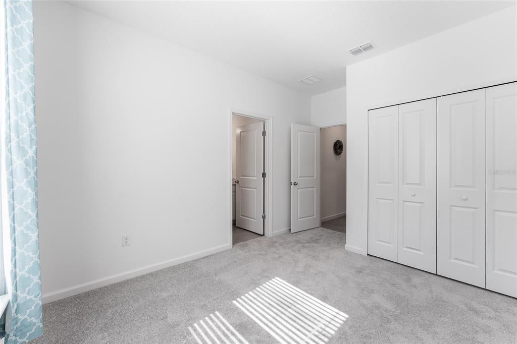For Rent: $2,000 (3 beds, 3 baths, 2039 Square Feet)
