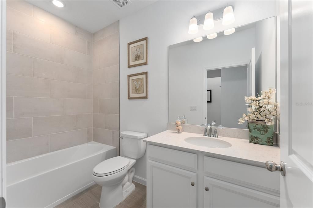 For Rent: $2,000 (3 beds, 3 baths, 2039 Square Feet)