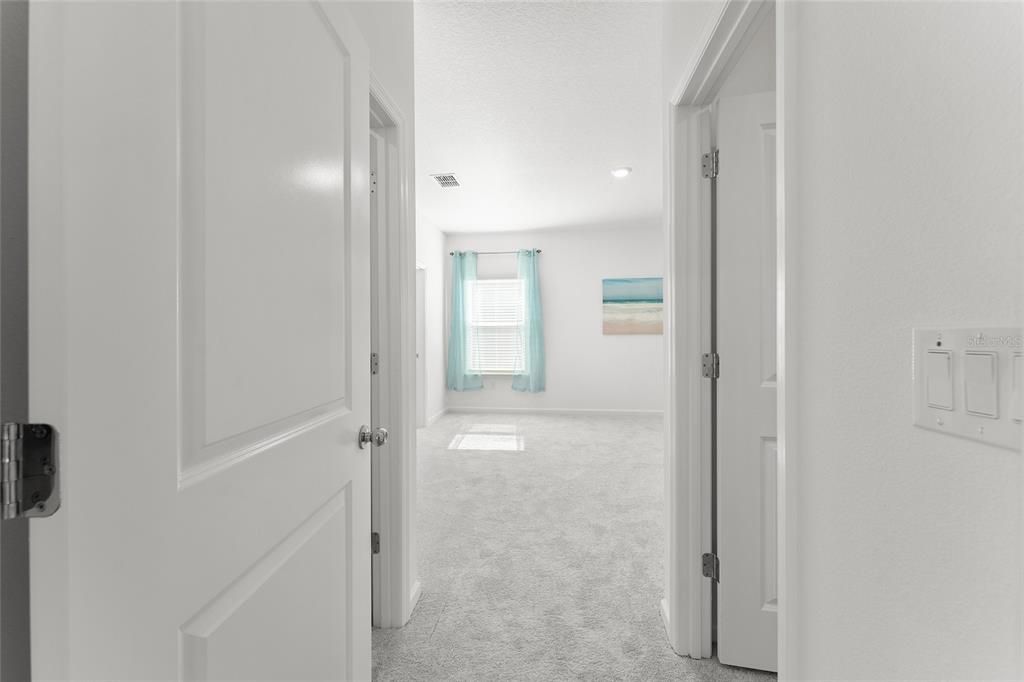 For Rent: $2,000 (3 beds, 3 baths, 2039 Square Feet)